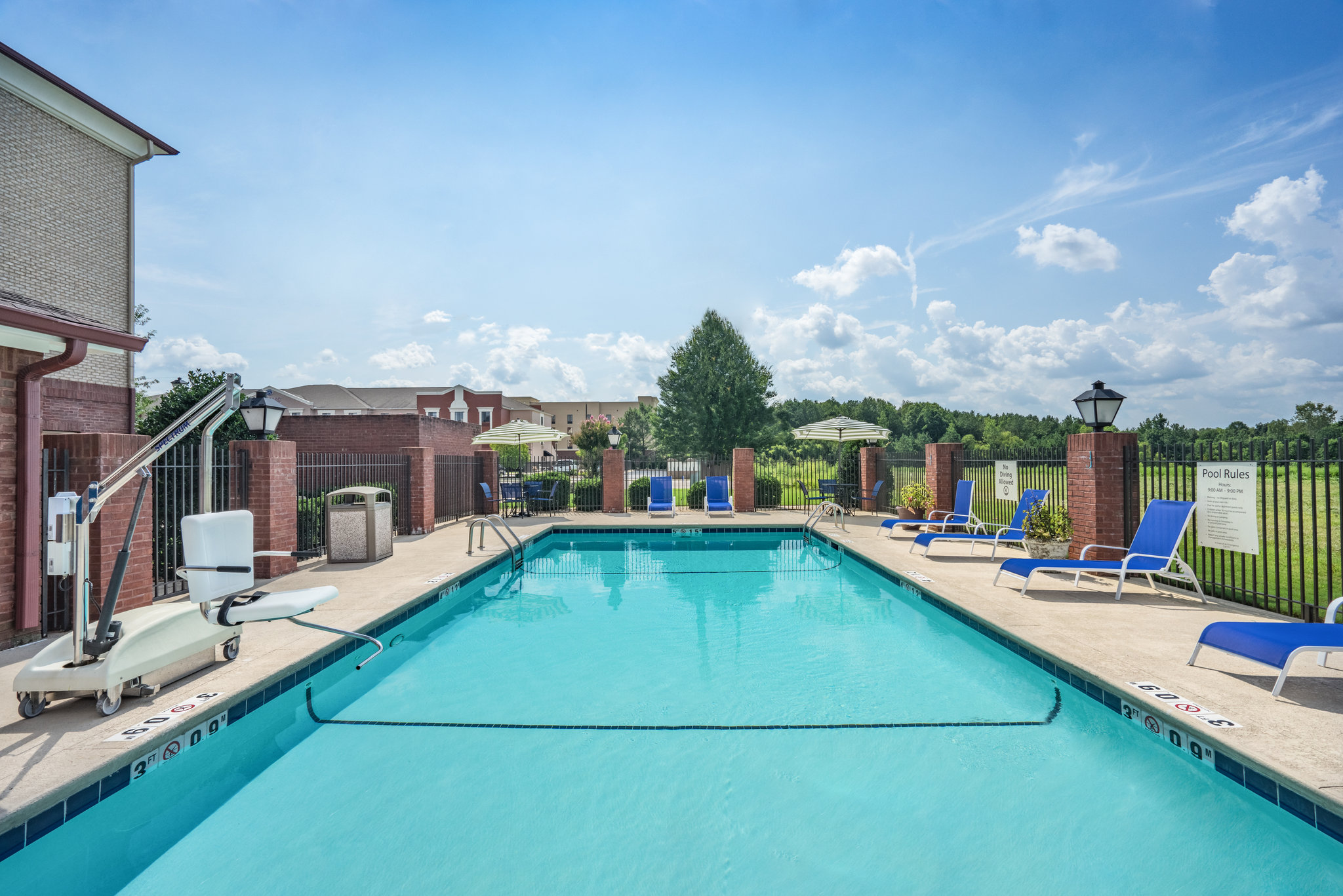 Holiday Inn Express & Suites Gadsden W-Near Attalla by IHG Image