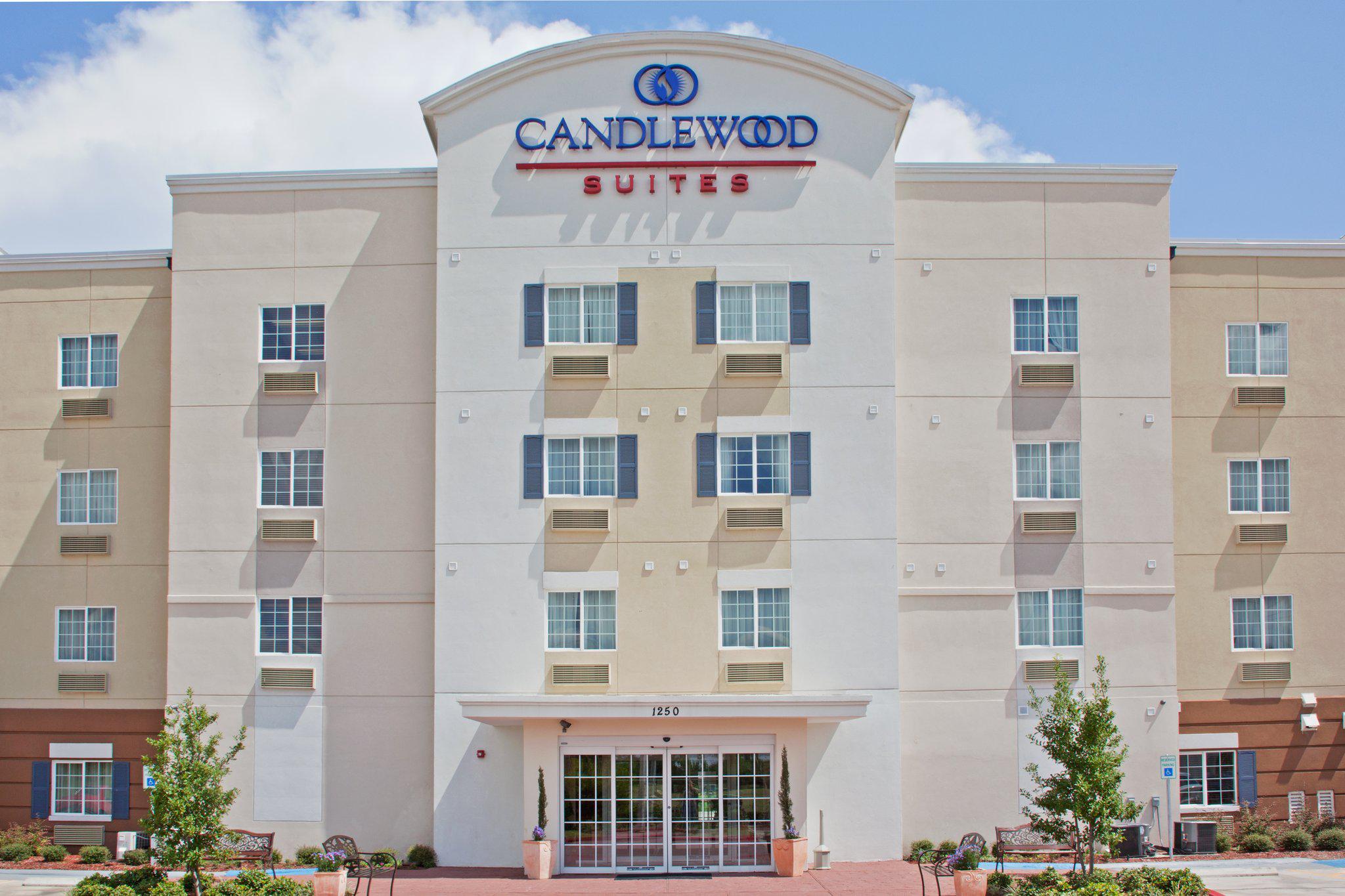 Candlewood Suites la Porte Photo