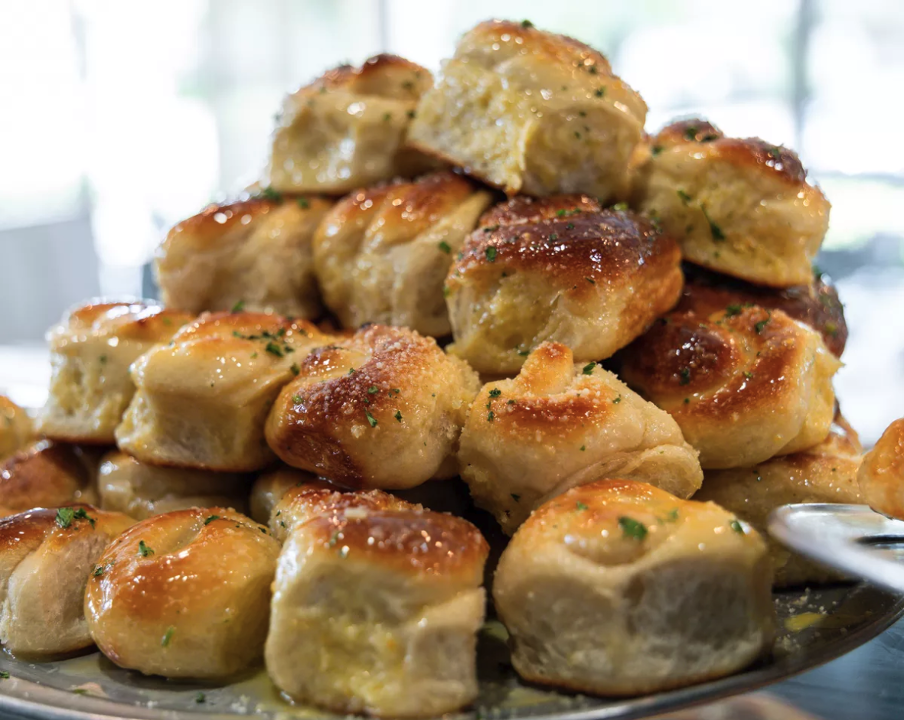 3 Garlic Rolls
