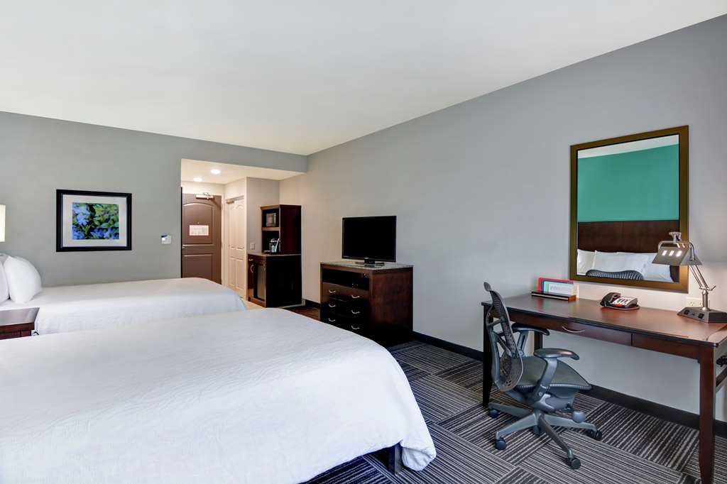 Hilton Garden Inn Fayetteville Image