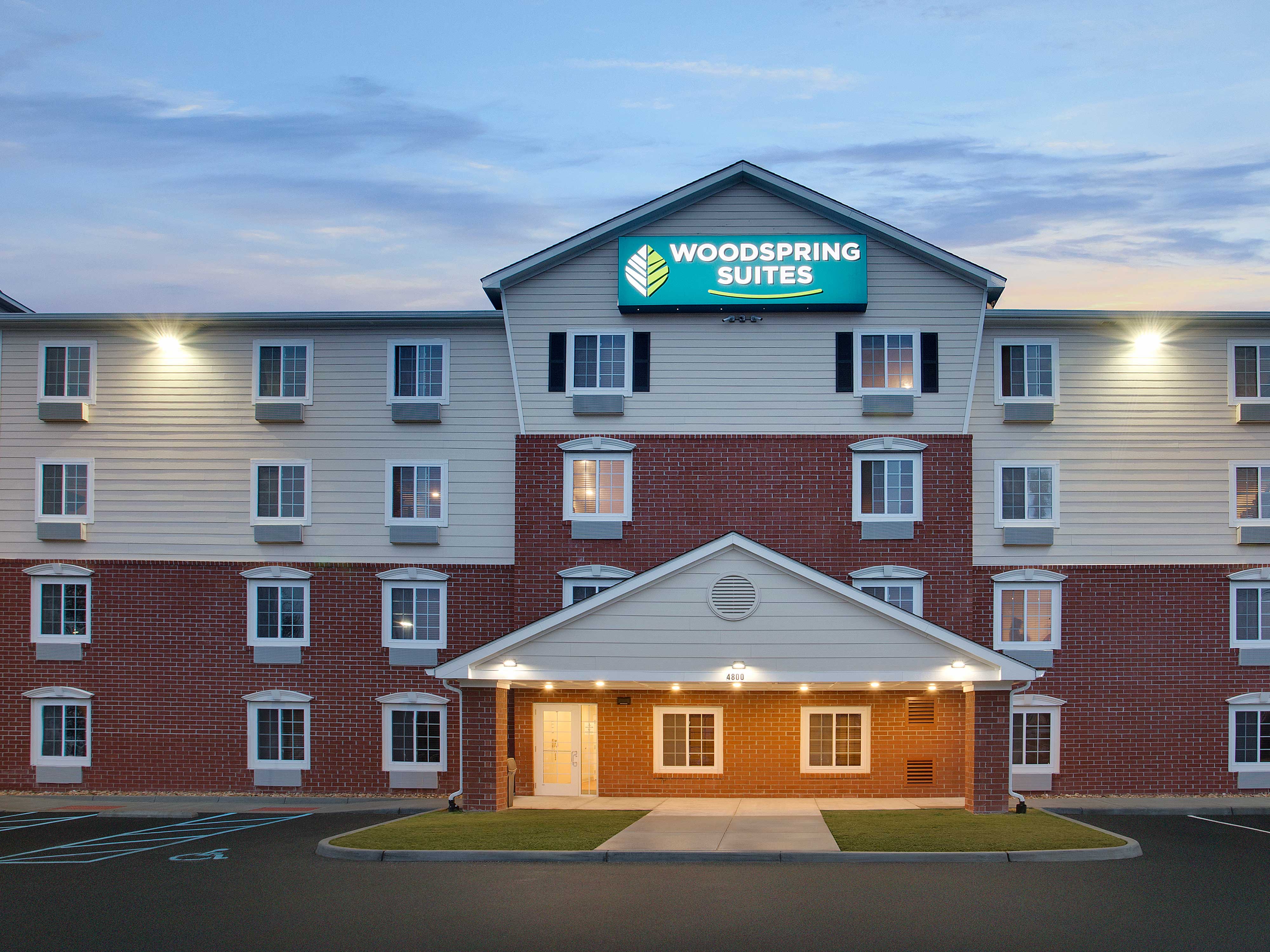 WoodSpring Suites Virginia Beach Photo