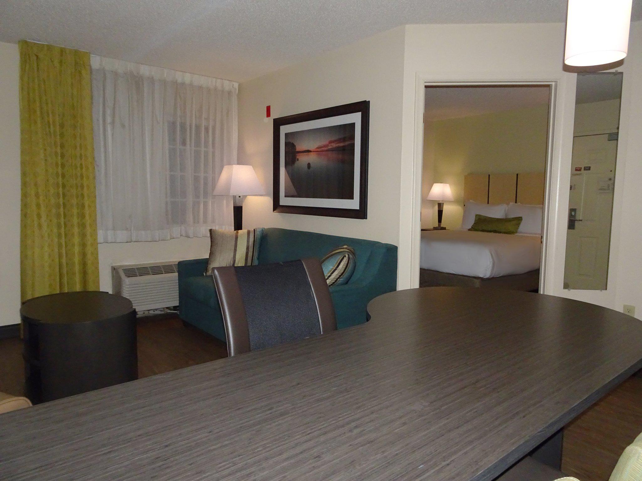 Candlewood Suites Richmond West End Short Pump Photo