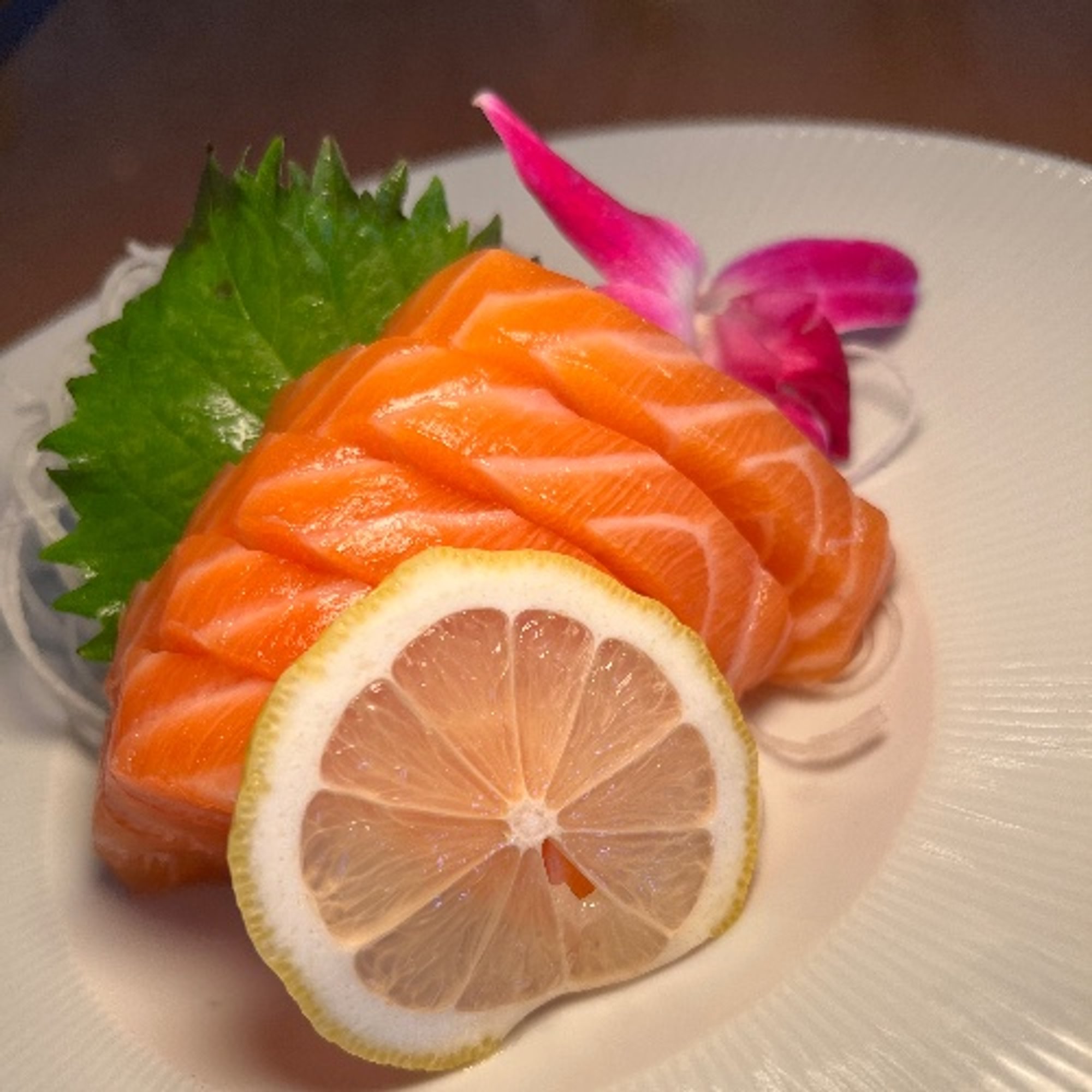 SASHIMI SALMON / SAKE SASHIMI