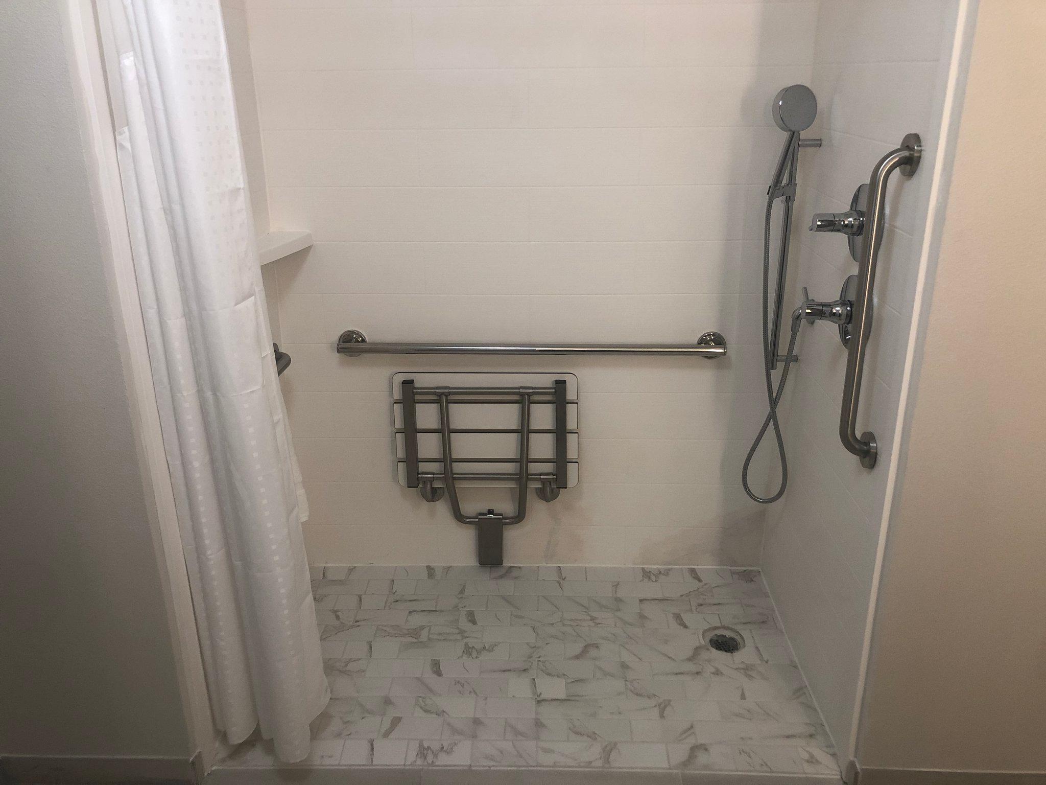 Holiday Inn Express Hillsboro I-35 by IHG Image