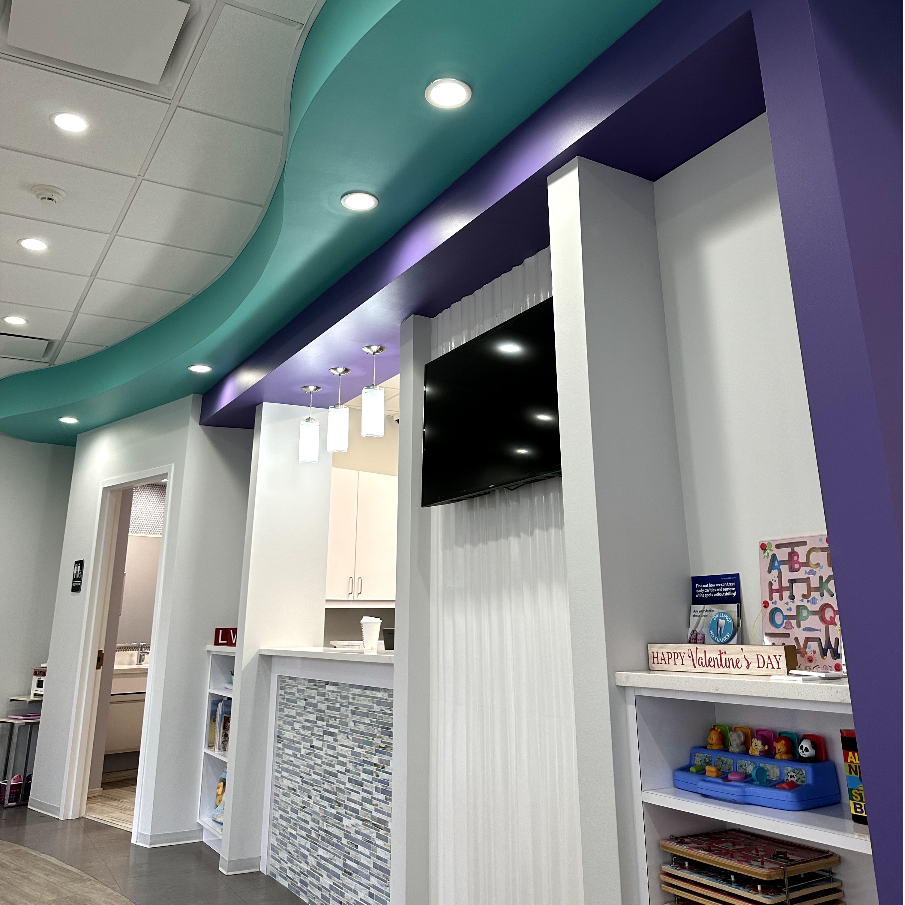 L Pro Painter and Carpenter Image