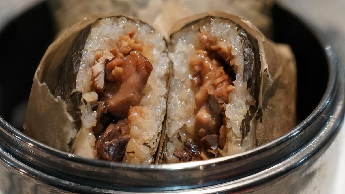 Steamed Sticky Rice with Lotus Leaf (2)