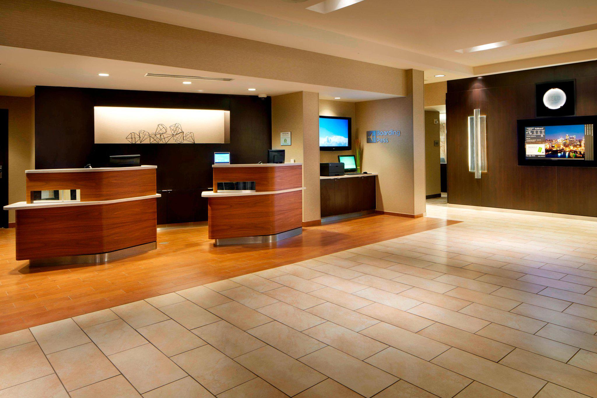 Courtyard by Marriott Pittsburgh Airport Settlers Ridge Photo