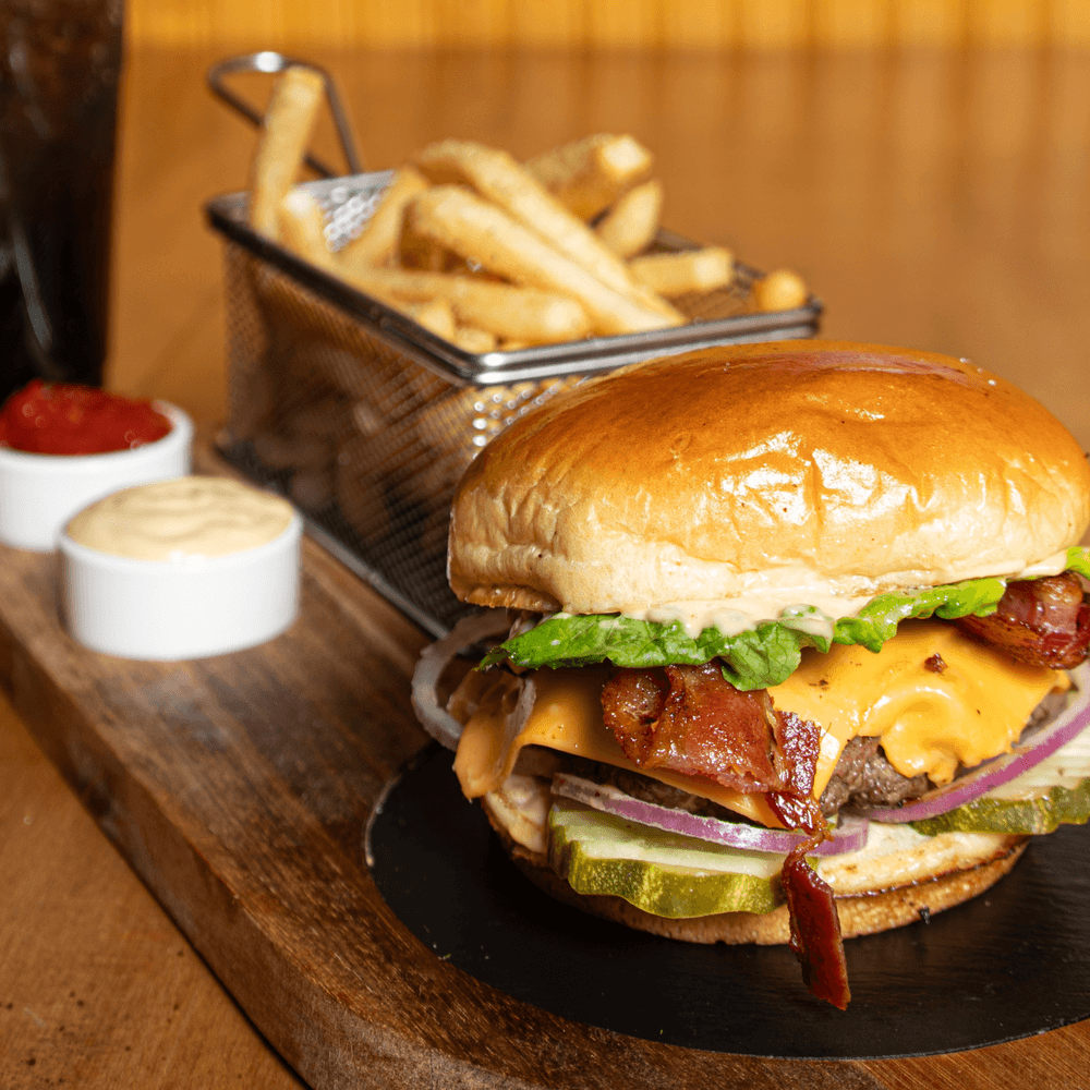 SUNDAY SPECIAL - CHEESEBURGER MEAL