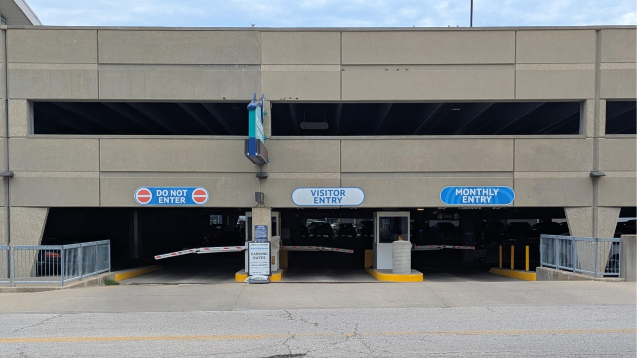 LAZ Parking - West Bottoms