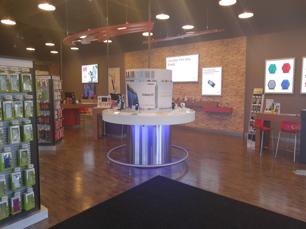 Verizon Authorized Retailer - TCC Photo