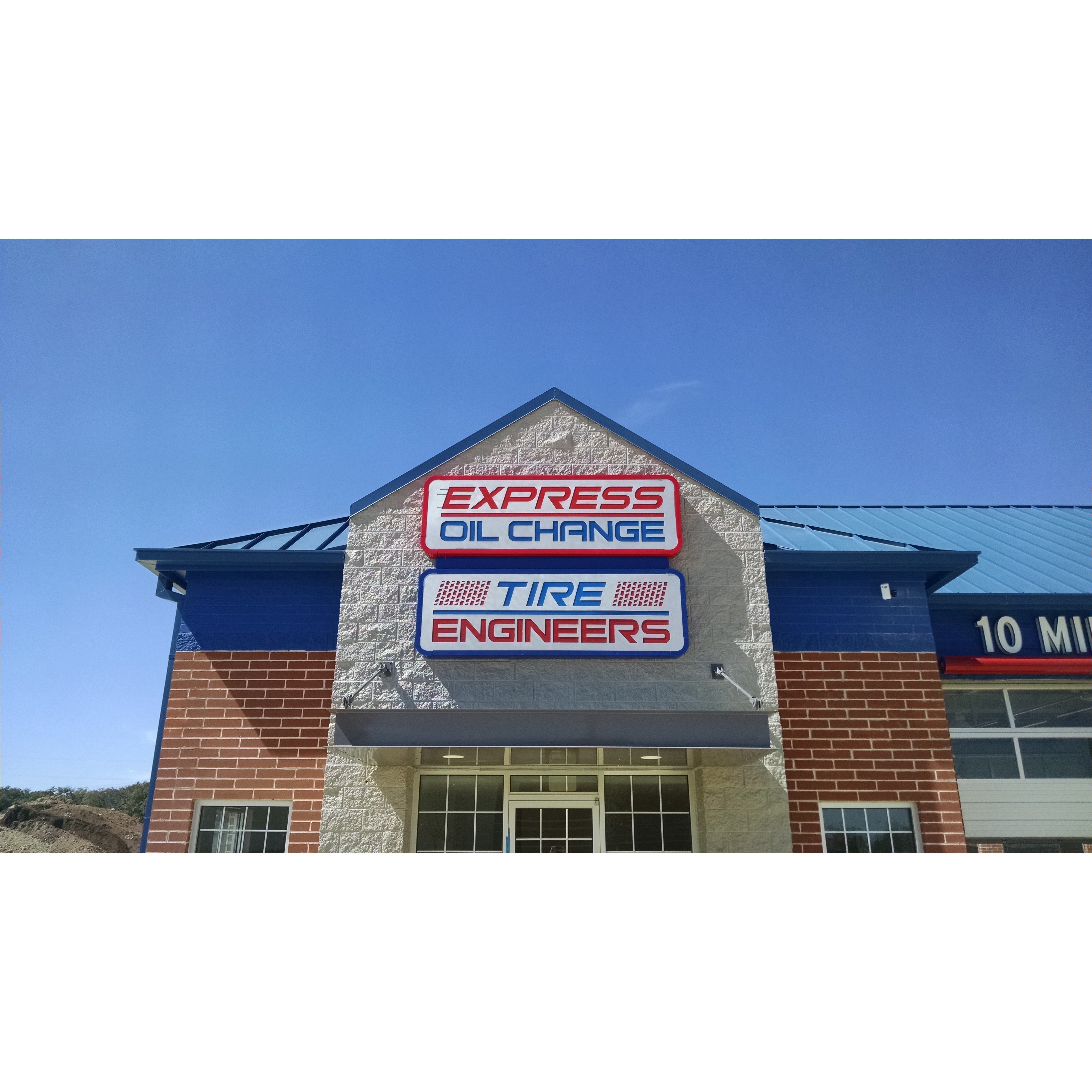 Express Oil Change & Tire Engineers Service Center-Culebra Photo