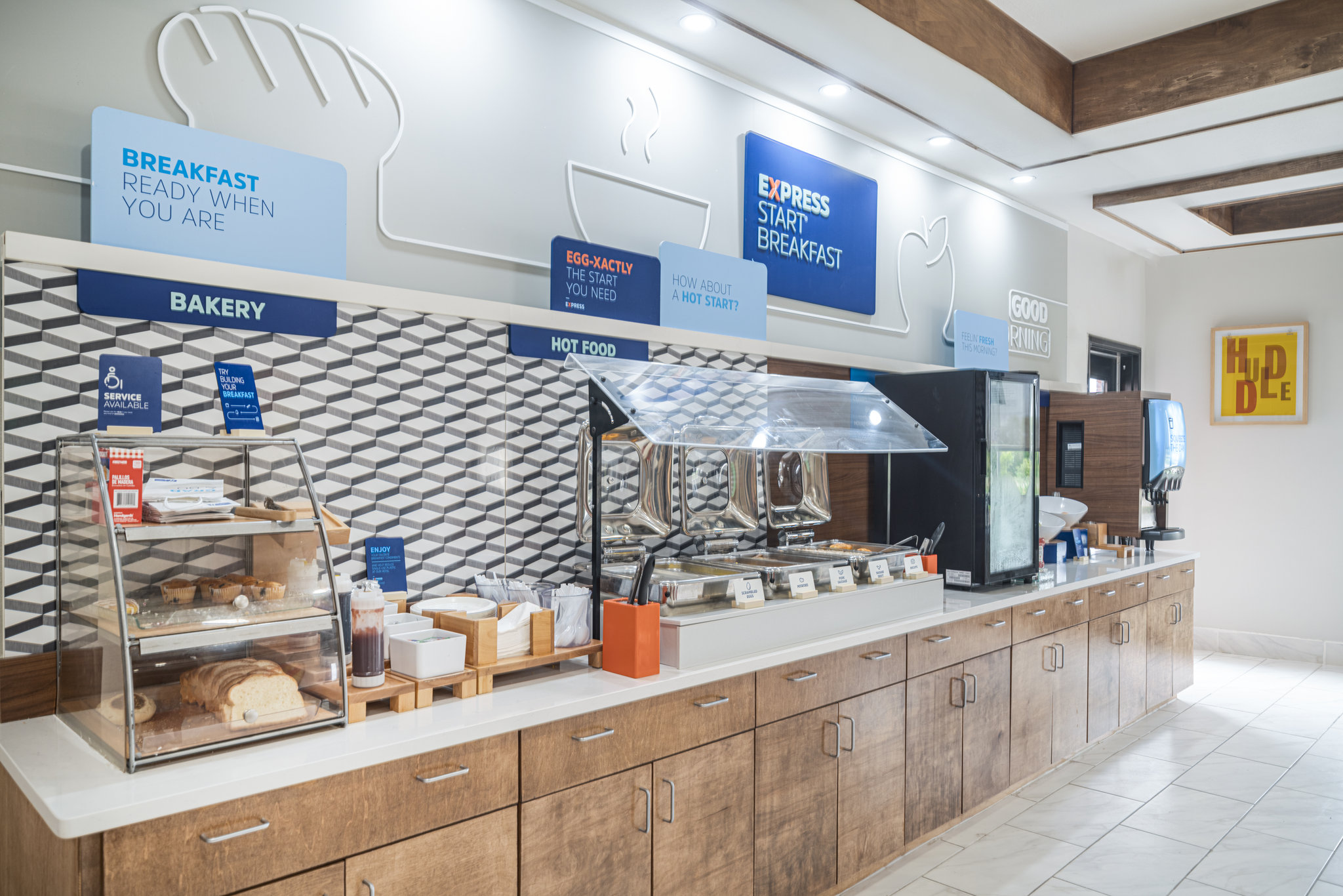 Holiday Inn Express & Suites Pratt by IHG Image