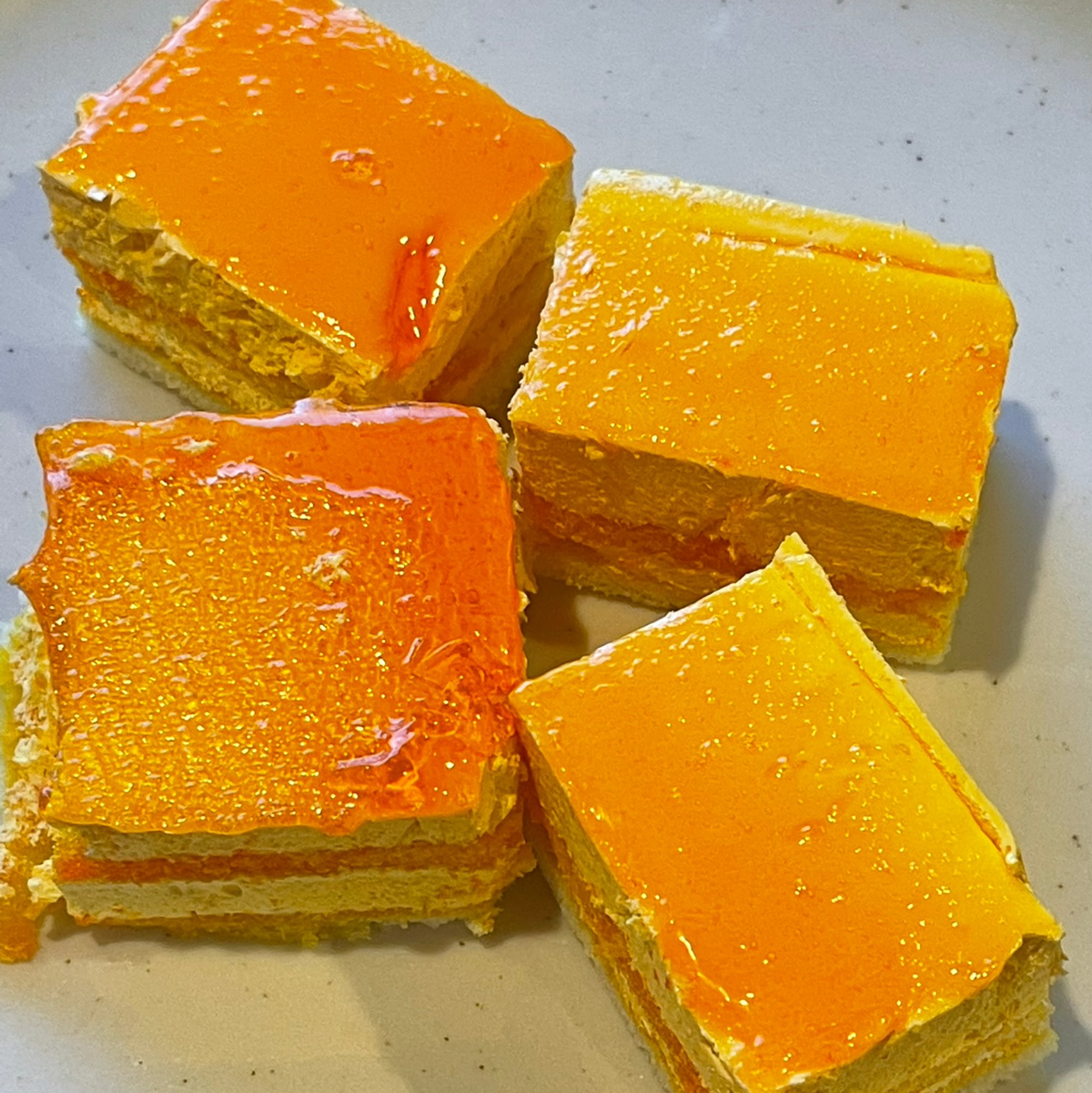 Mango Cake (4 Pcs)