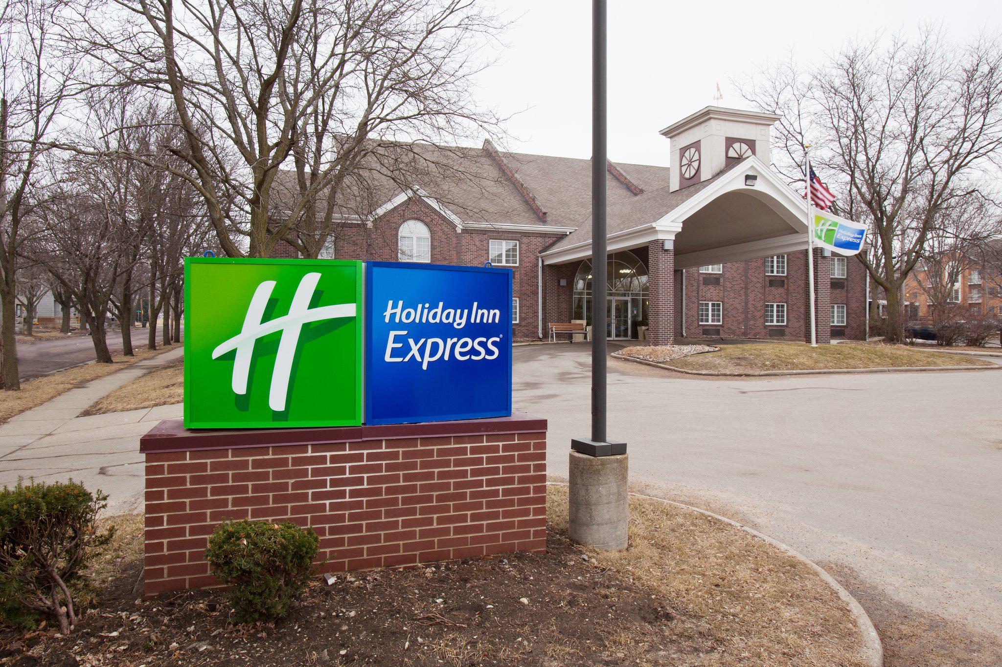 Holiday Inn Express Des Moines-at Drake University Photo