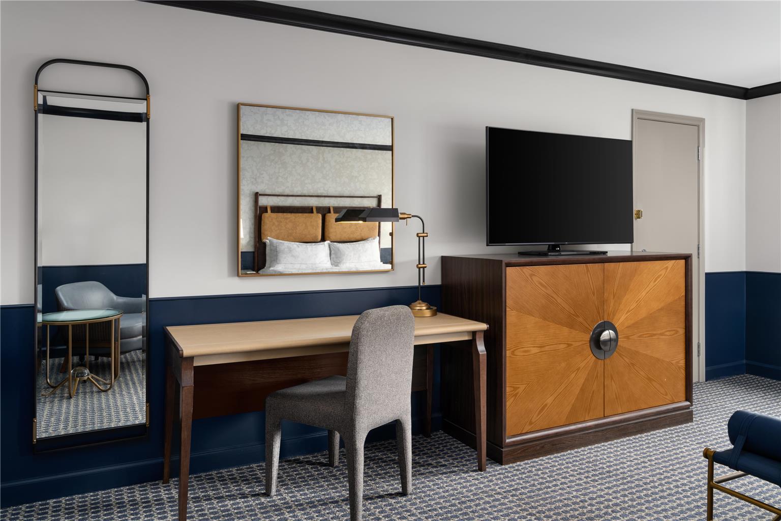 Hilton Orrington/Evanston Image