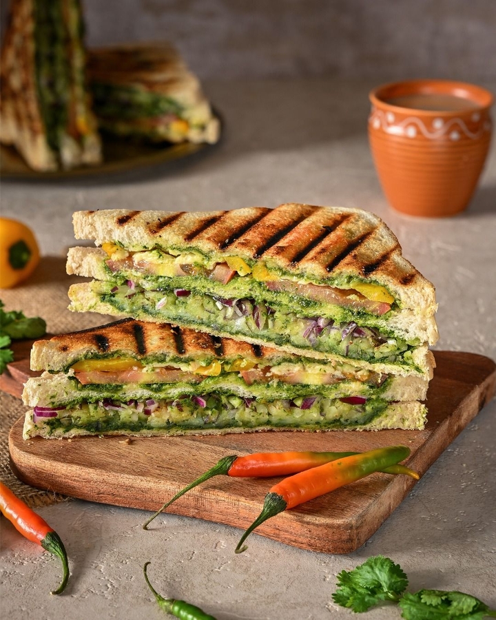 DESI TADKA SPECIAL SANDWICH (3 LAYERS)