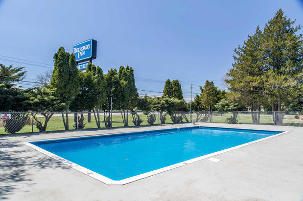 Images Rodeway Inn