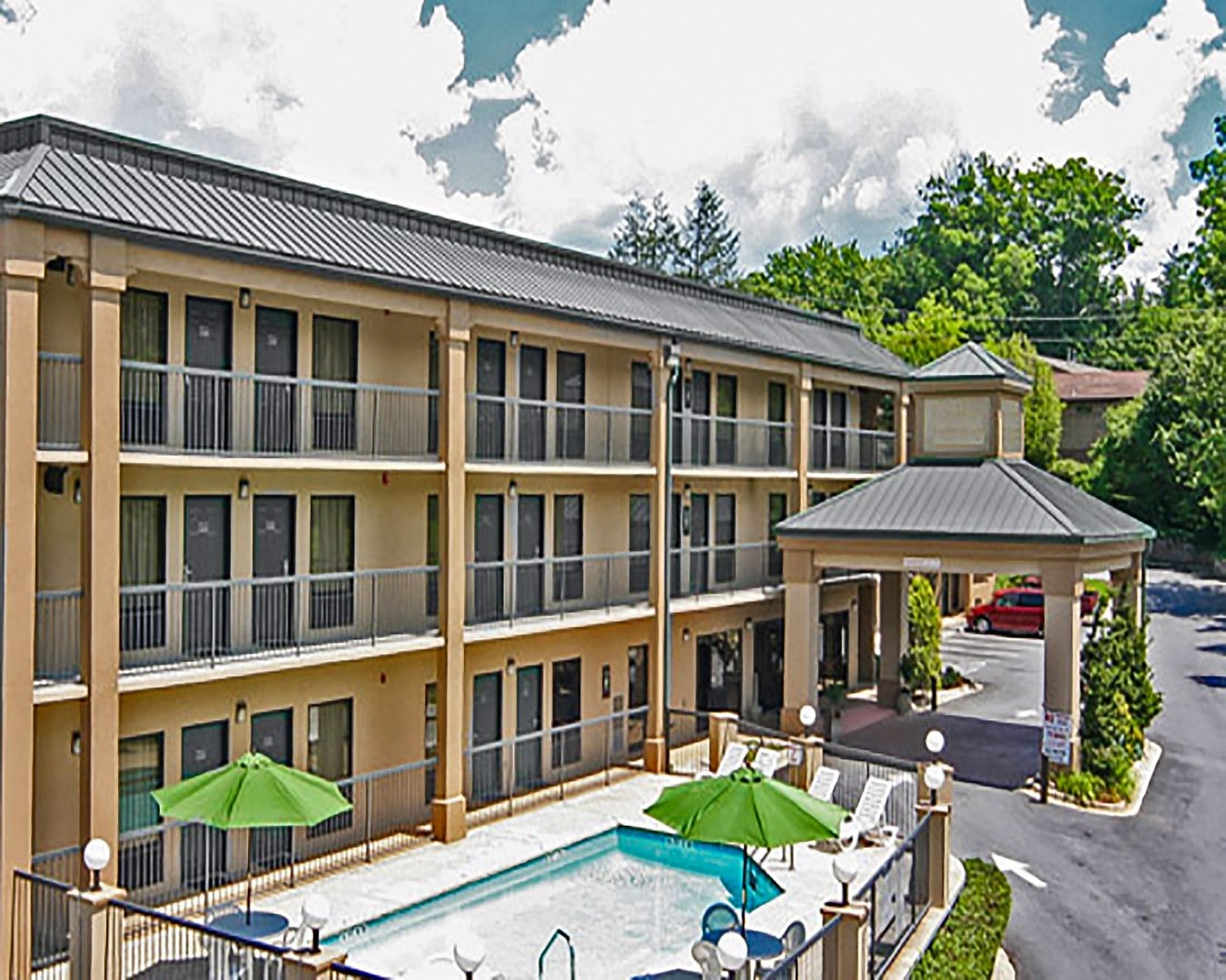 Clarion Inn Biltmore Village in Asheville, NC (828) 2740...