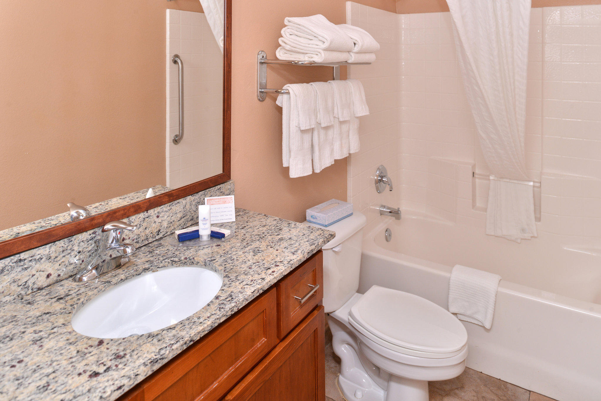 Candlewood Suites San Diego Photo