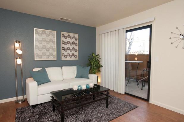 Images Copper Creek Apartments