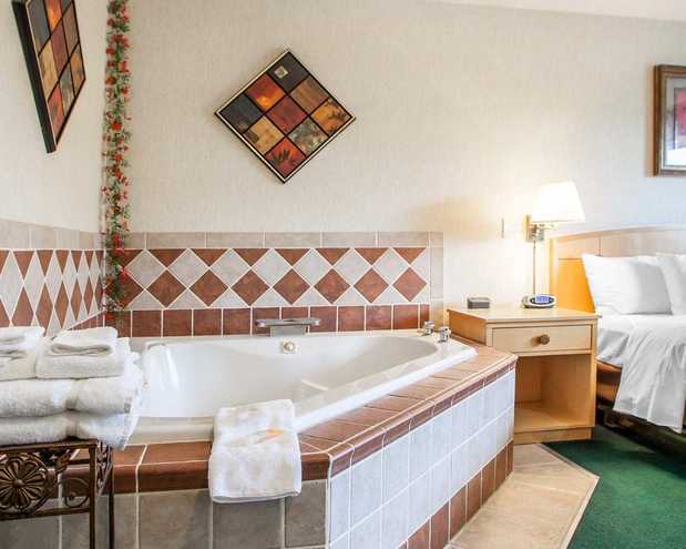 Images Comfort Inn near Toms River Corporate Park