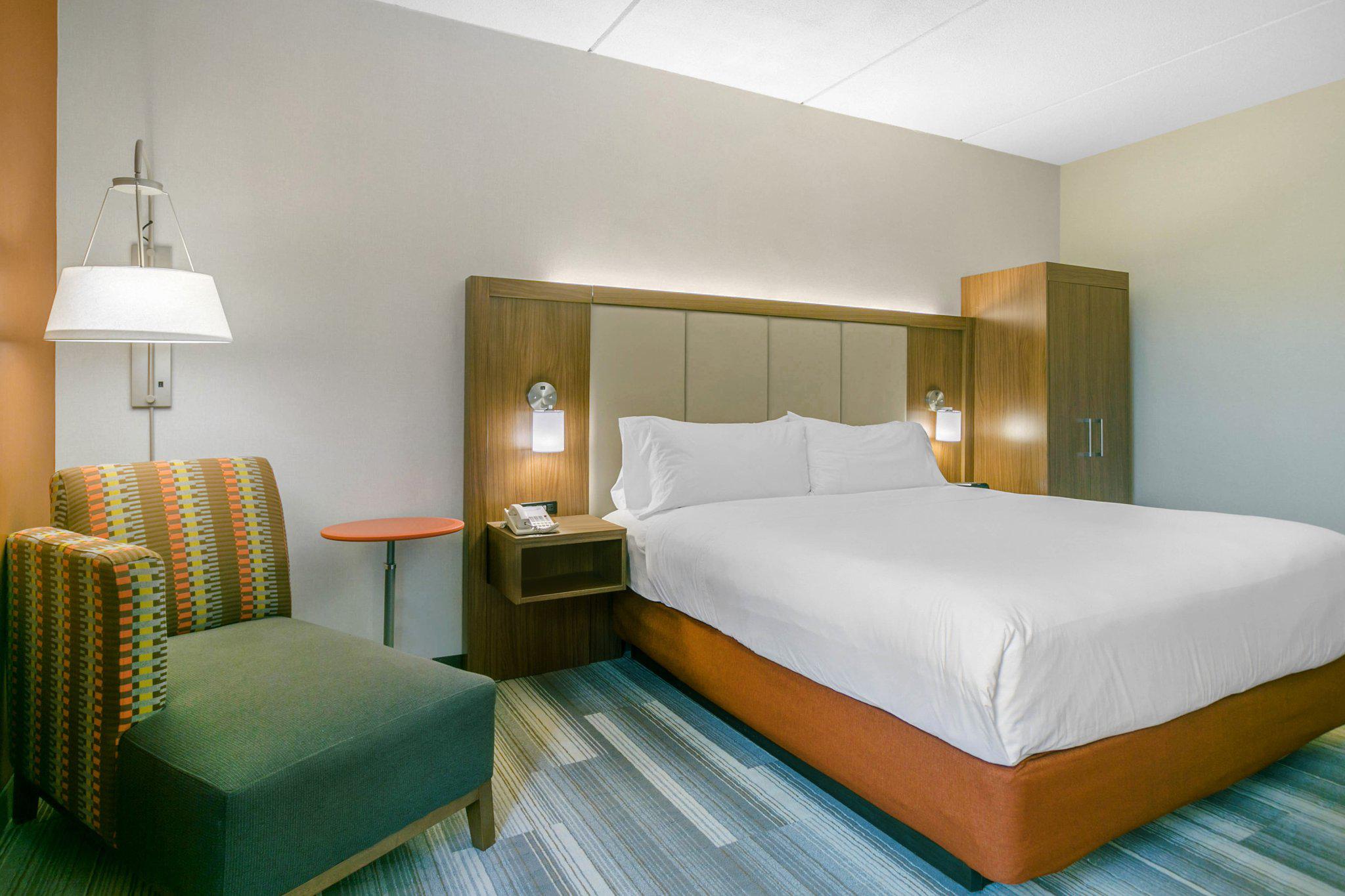 Holiday Inn Express & Suites Mount Arlington-Rockaway Area Photo