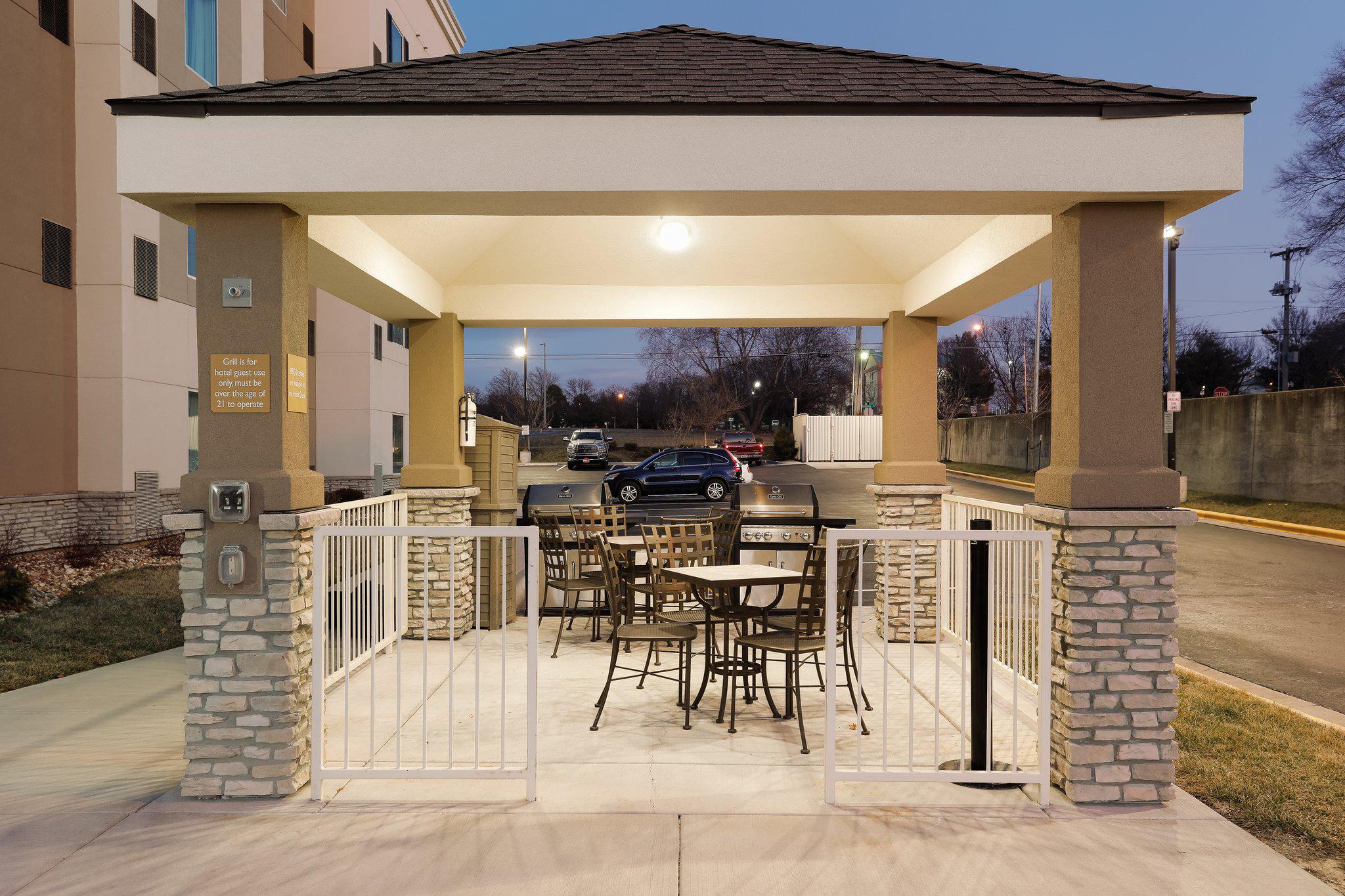 Candlewood Suites Lenexa - Overland Park Area Photo