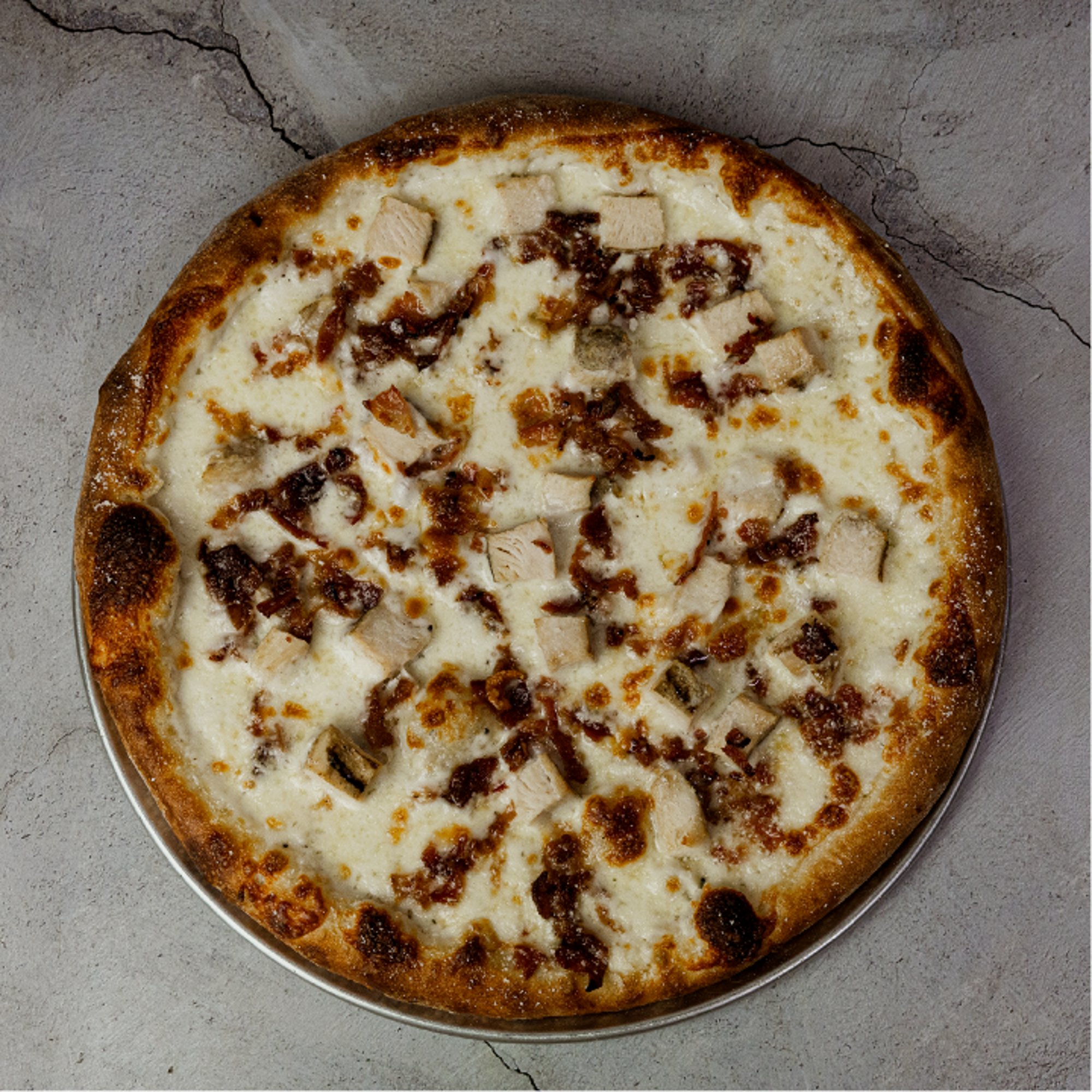 16" Bacon Chicken Alfredo Pizza