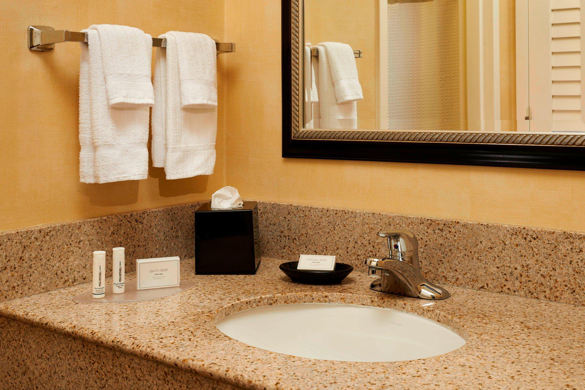 Courtyard by Marriott Columbus Worthington Photo