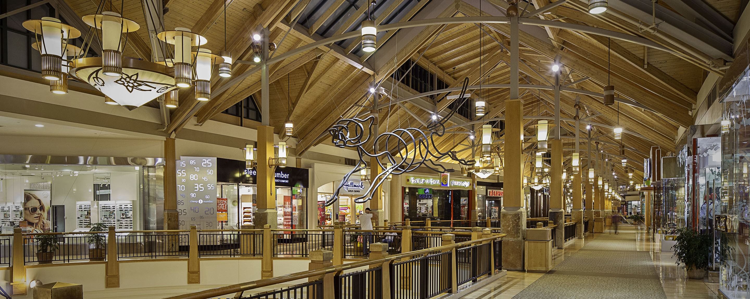 Giant fireplace - Picture of Park meadows mall, Lone Tree