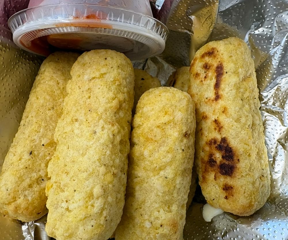 Cheese Sticks & Marinara Sauce
