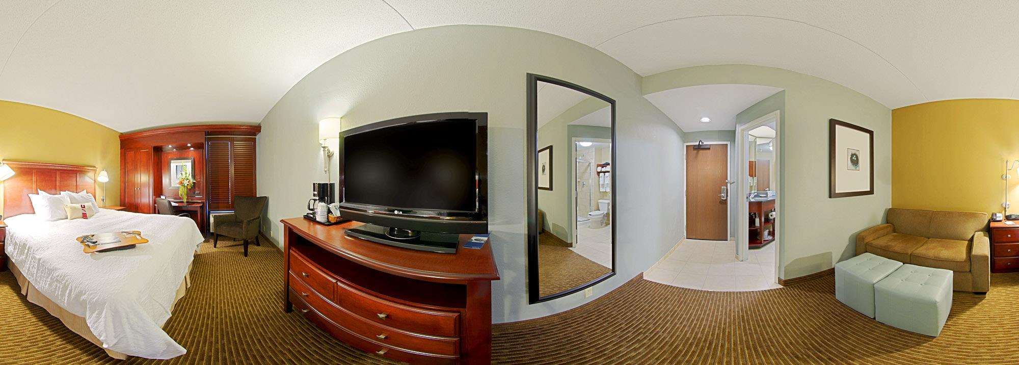 Hampton Inn & Suites Columbus-Downtown Photo