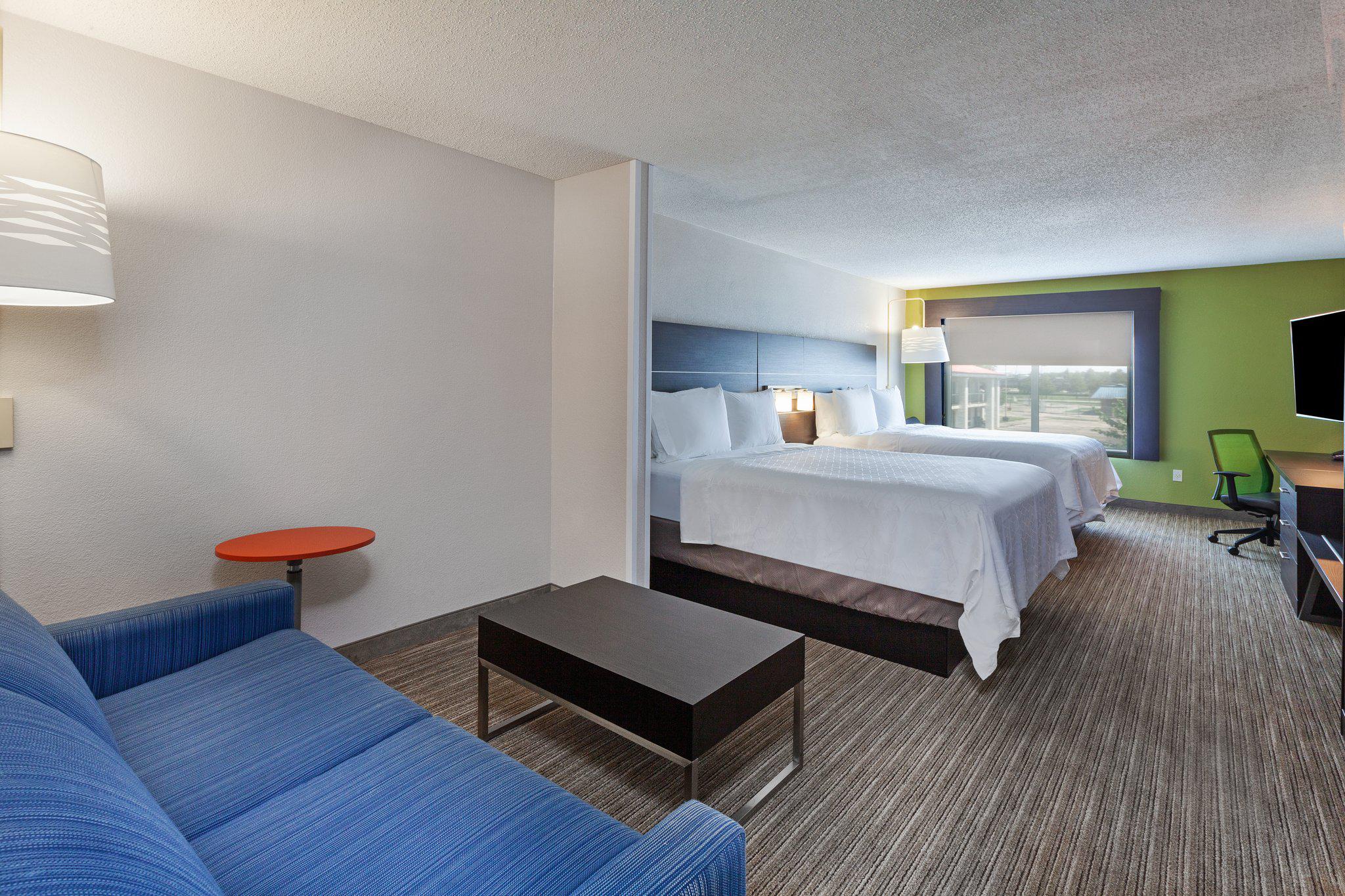 Holiday Inn Express New Orleans East Photo