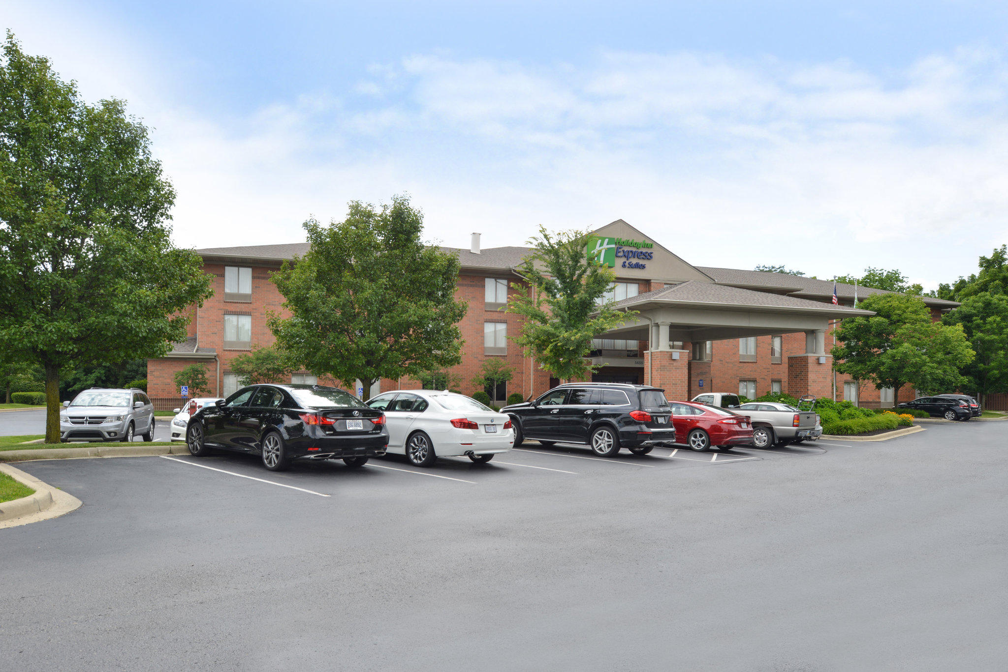 Holiday Inn Express & Suites Dayton-Centerville Photo