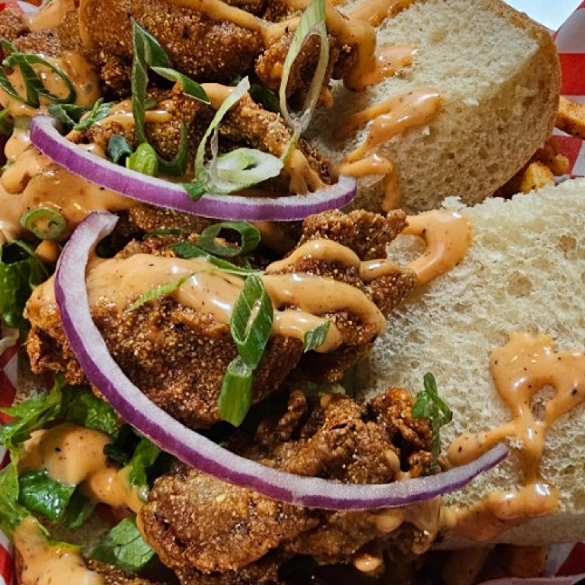Fried or Blackened Gator Po'boy