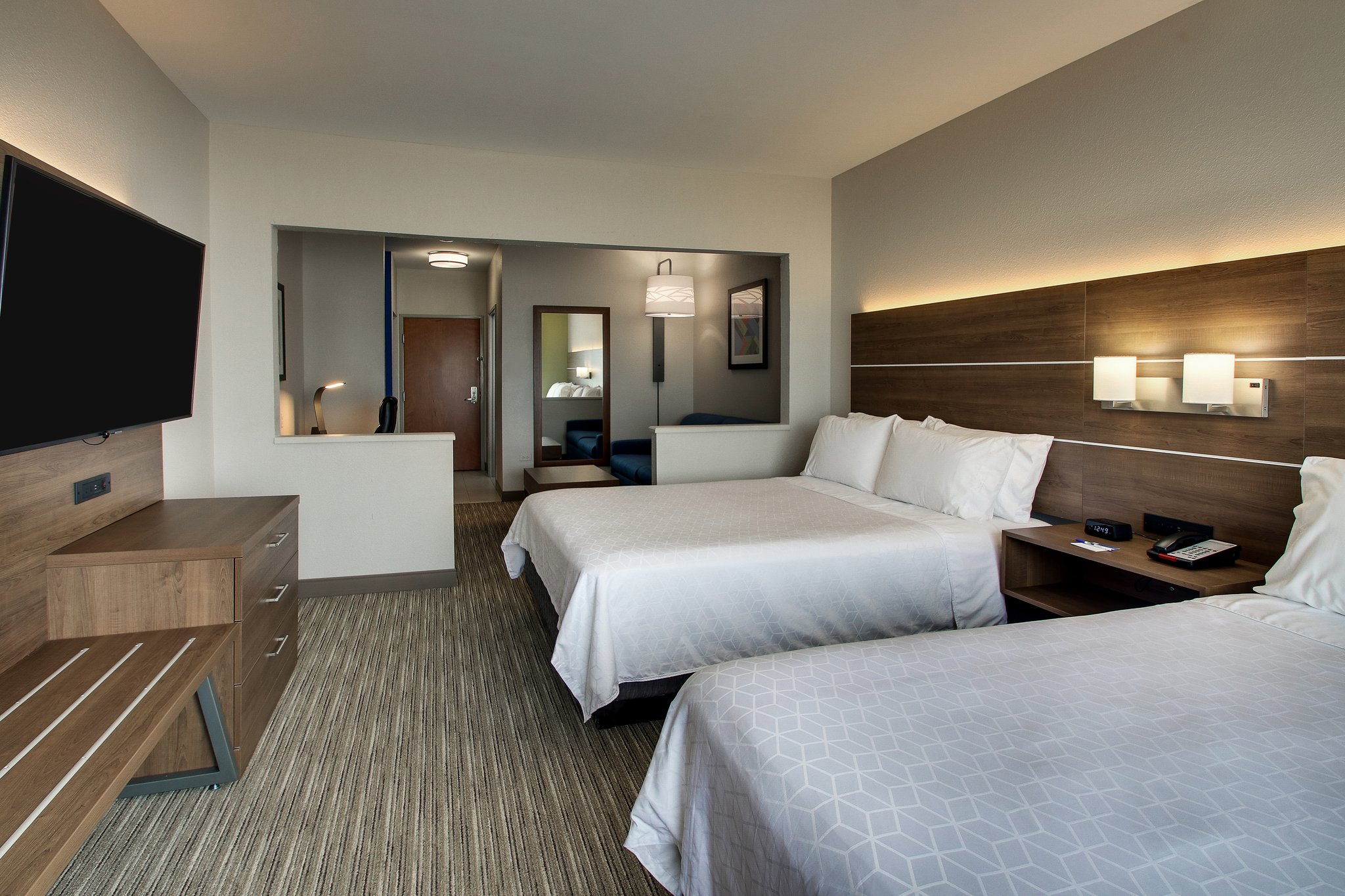 Holiday Inn Express & Suites Chicago North-Waukegan-Gurnee by IHG Image