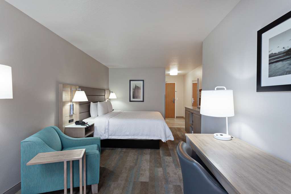 Hampton Inn and Suites Hermosa Beach Image