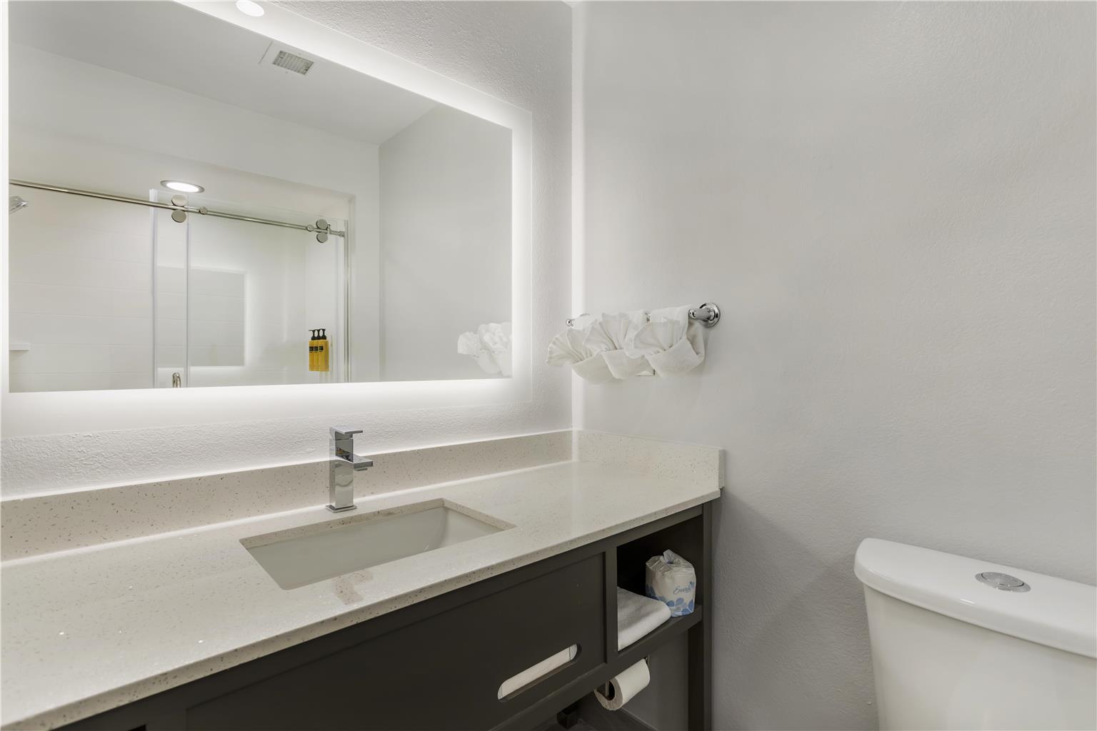 Best Western Plus First Coast Inn & Suites Image