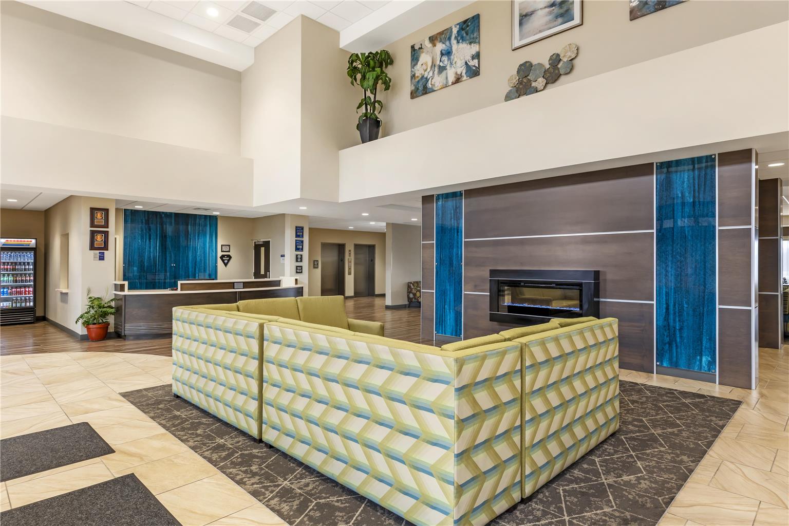 Best Western Plus Centralia Hotel & Suites Image