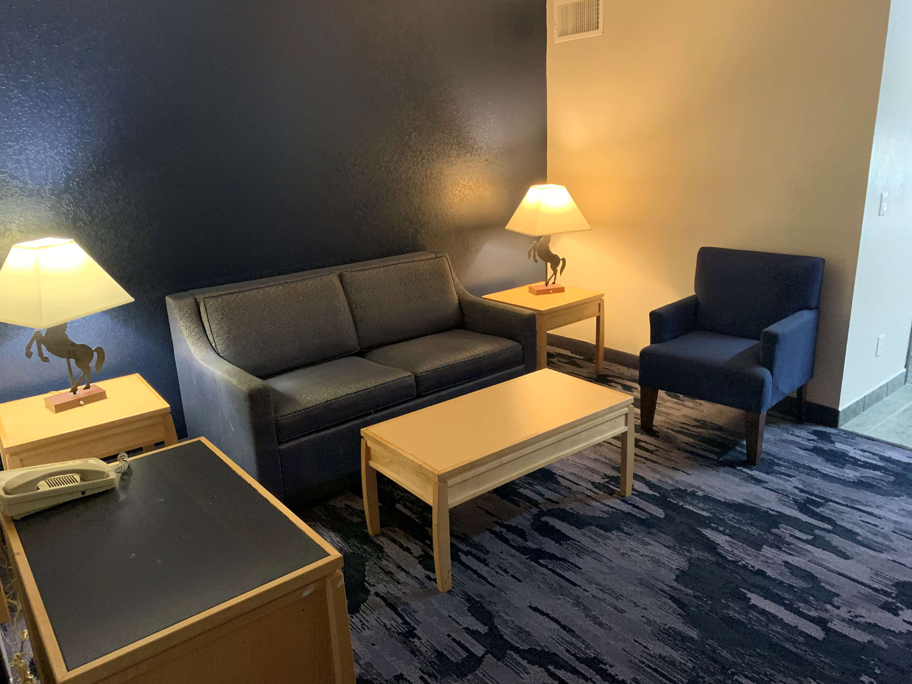 SureStay Plus by Best Western San Antonio Fort Sam Houston Photo