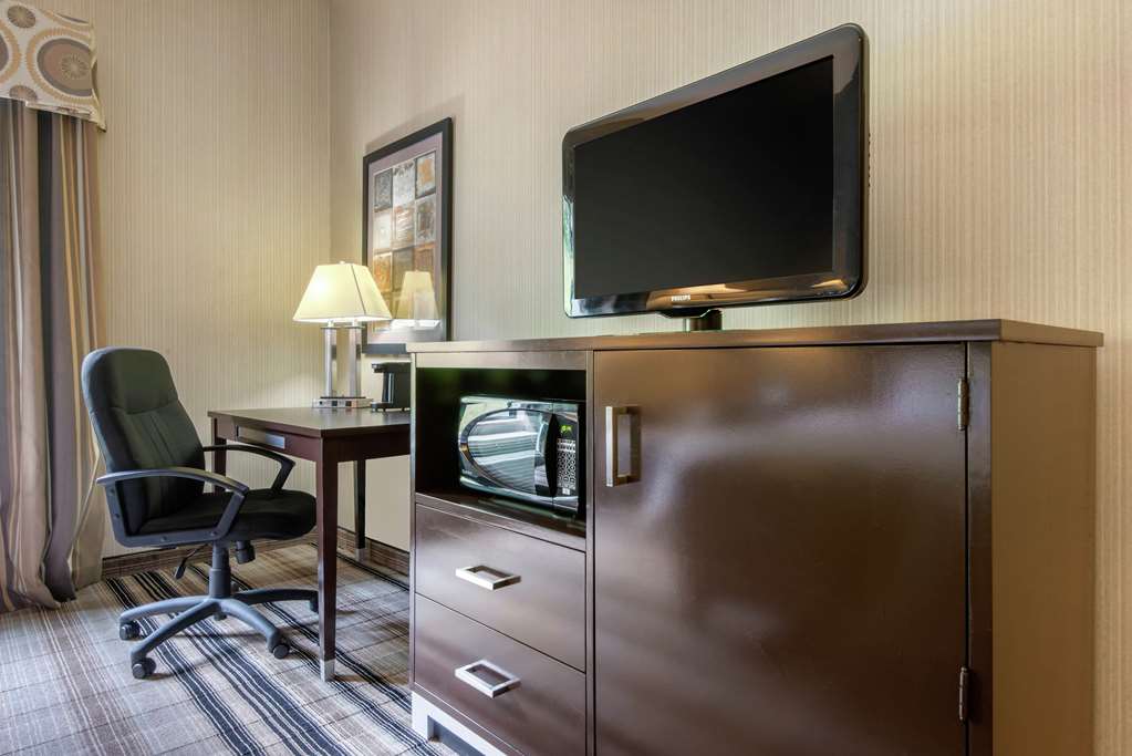 Hampton Inn Meadville Image
