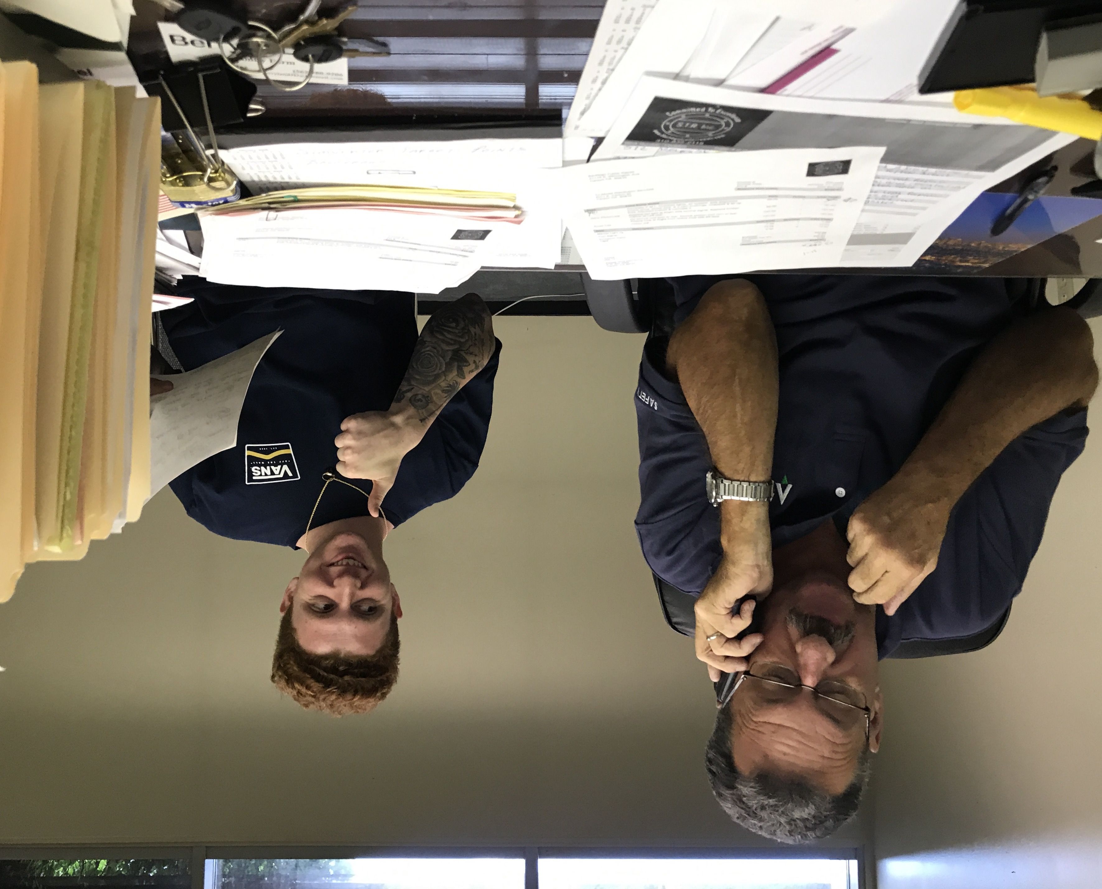 Santiago Trailor Repair Logo