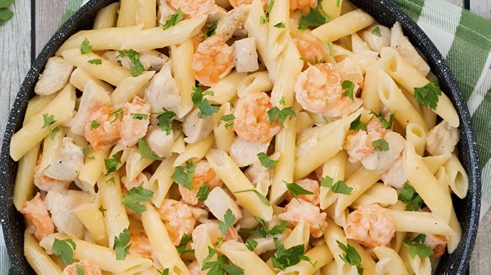 Chicken & Shrimp Cajun Alfredo Pasta