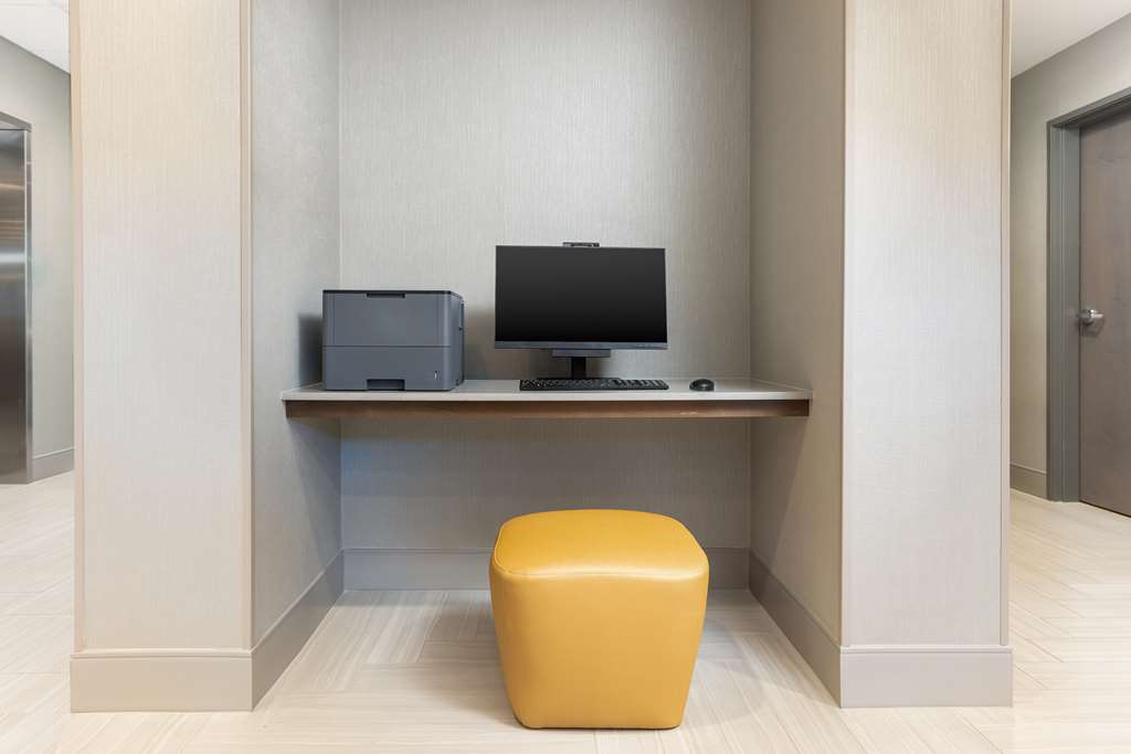 Hampton Inn & Suites Santa Rosa Sonoma Wine Country Image