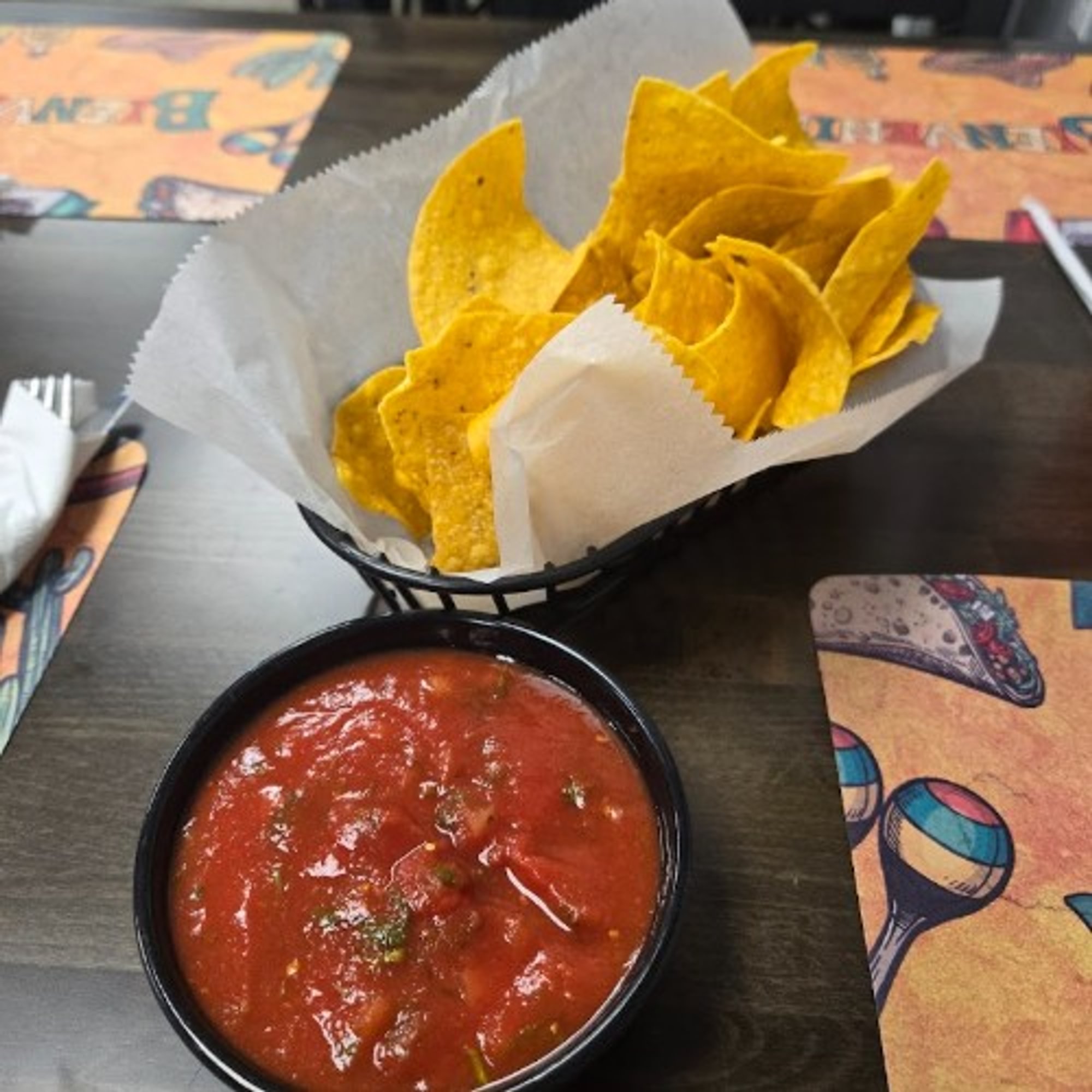 Side Chips w/Salsa