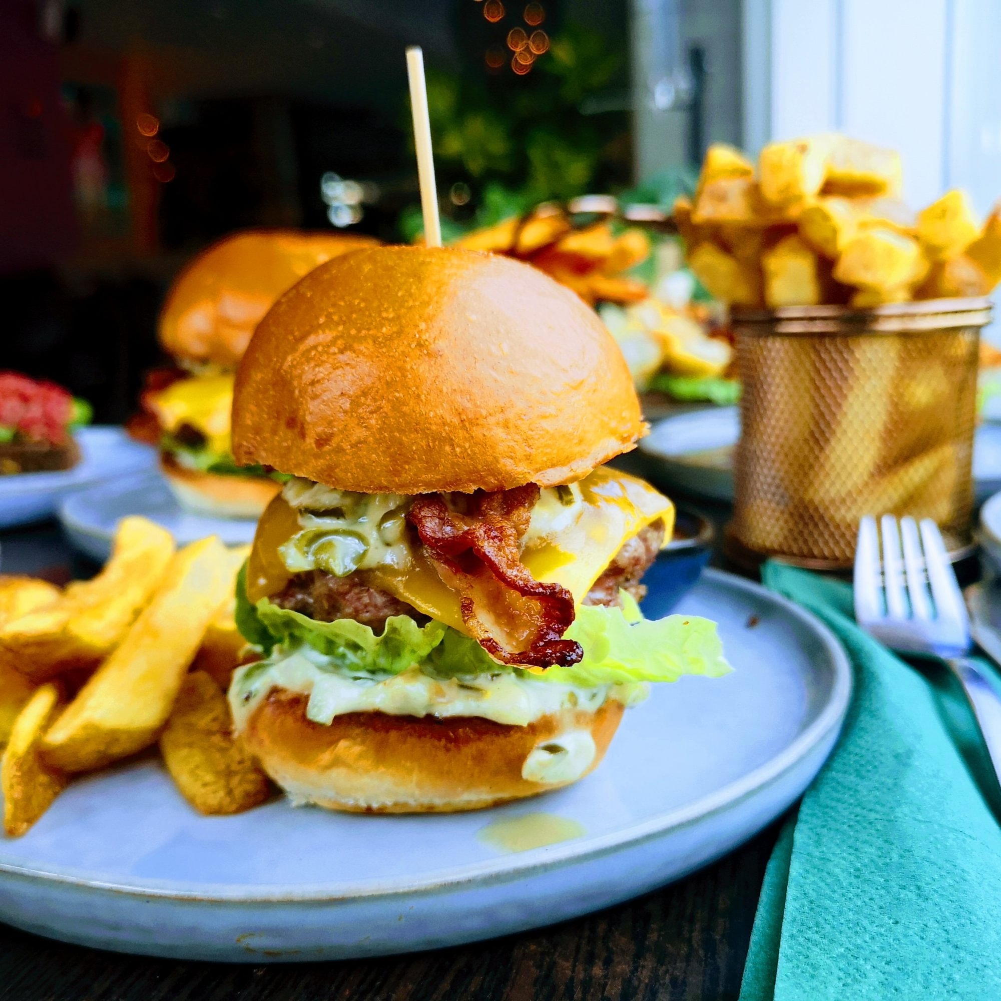 Sandwich & Burger Combo