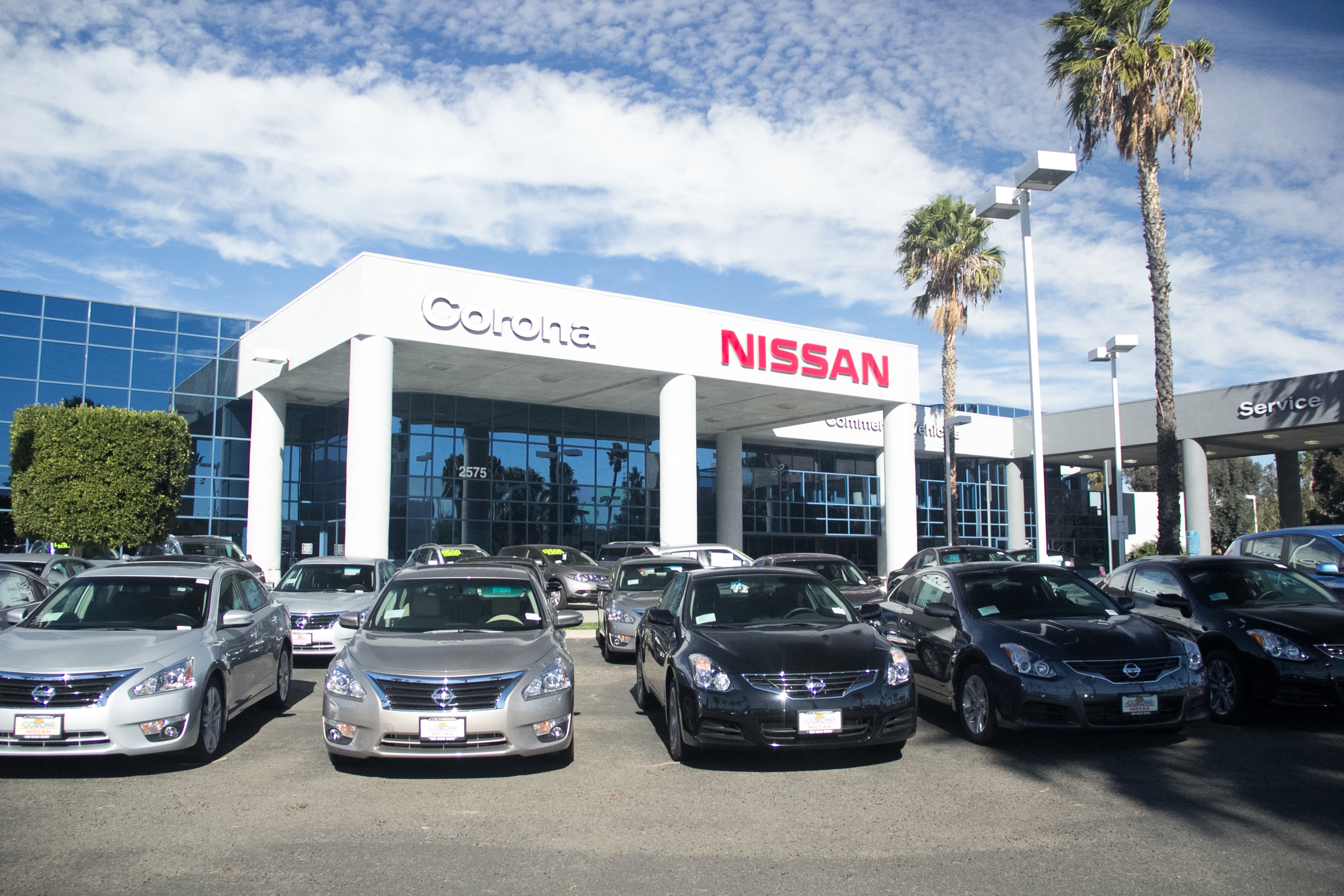 Corona Nissan in Corona, CA 9518934100