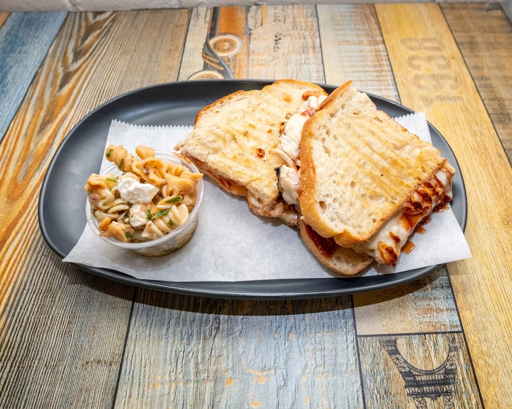 BBQ Chicken & Cheese