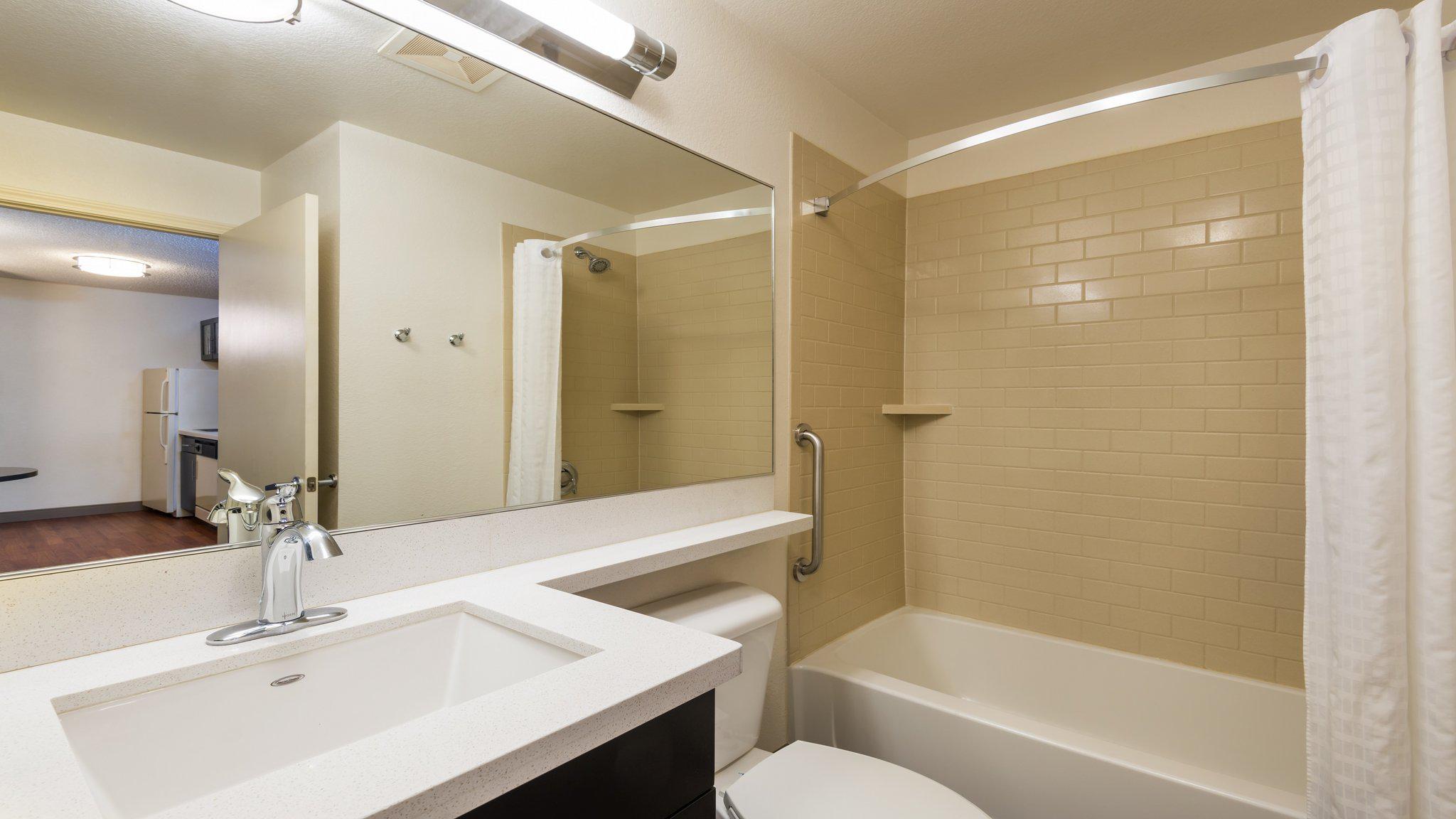 Candlewood Suites Chicago/Libertyville Photo