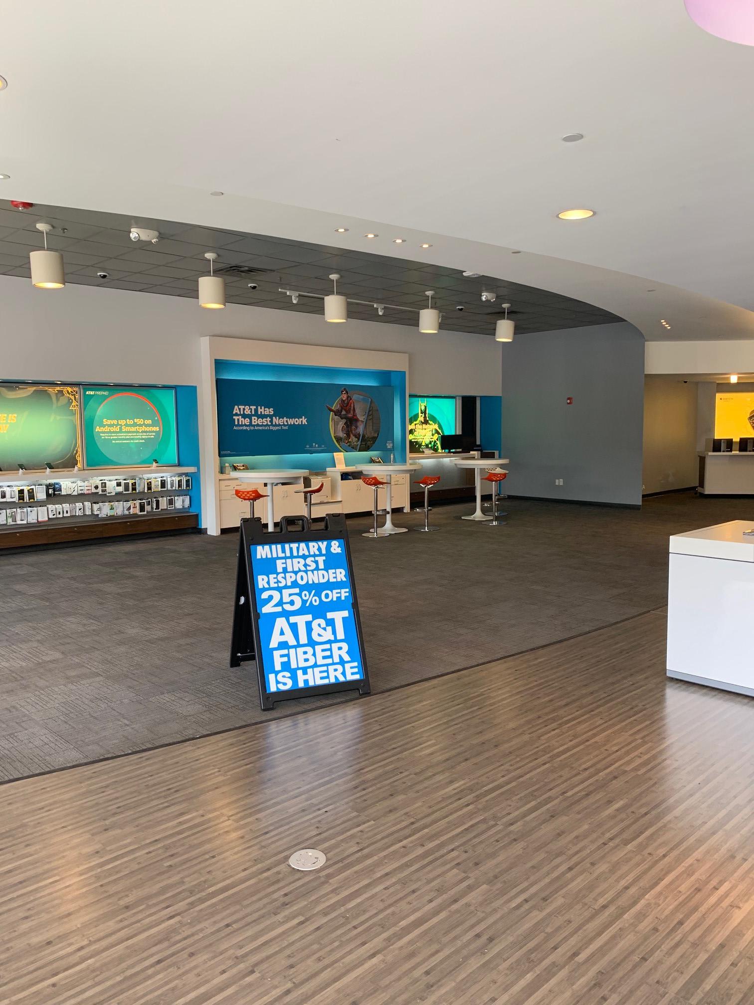 AT&T Store Photo